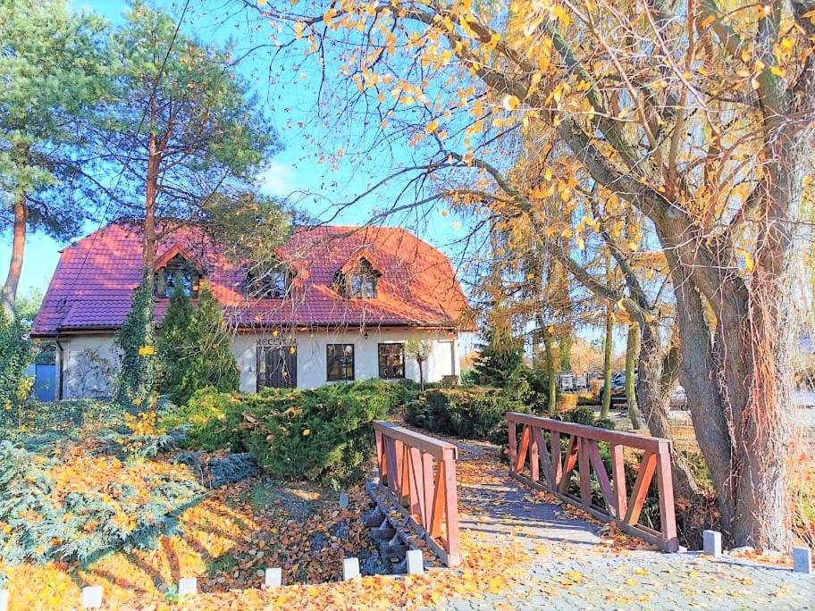 Dobry Klimat Uniejow Buitenkant foto