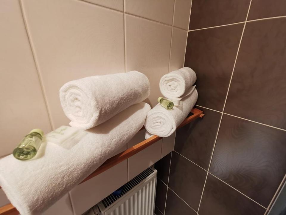 Dobry Klimat Uniejow Buitenkant foto
